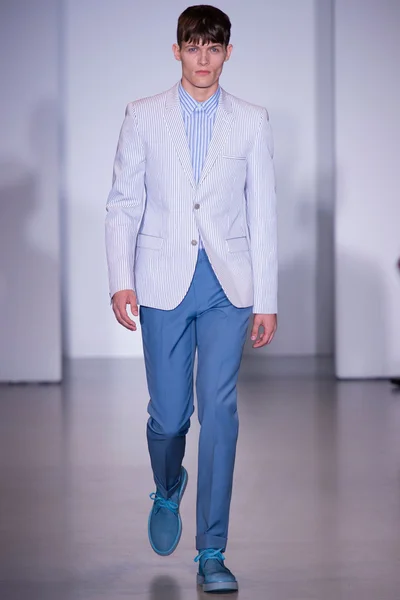 Look 30